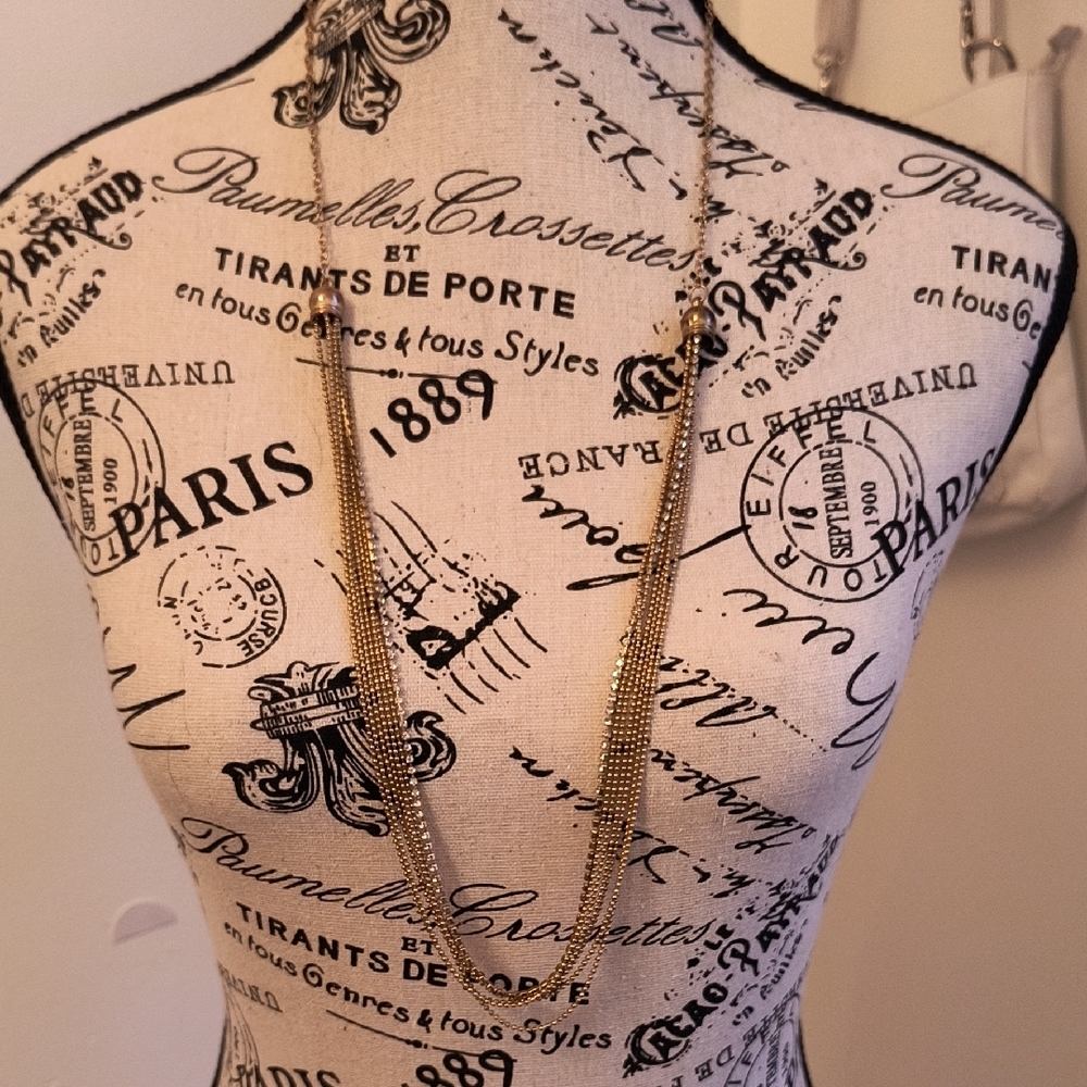 Elegant Gold-Tone Necklace